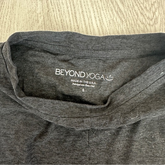 Beyond Yoga Cropped Tank - Picture 3 of 4